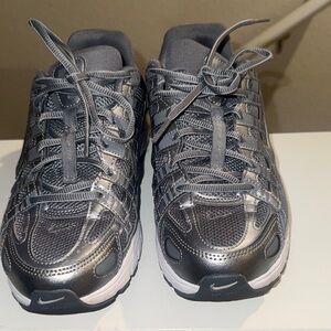 Nike P 6000 Metallic Gray Running Shoes